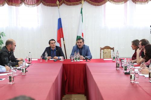 В Джейрахском районе состоялось трёхчасовое общение Главы Ингушетии с блогерами и представителями федеральных СМИ