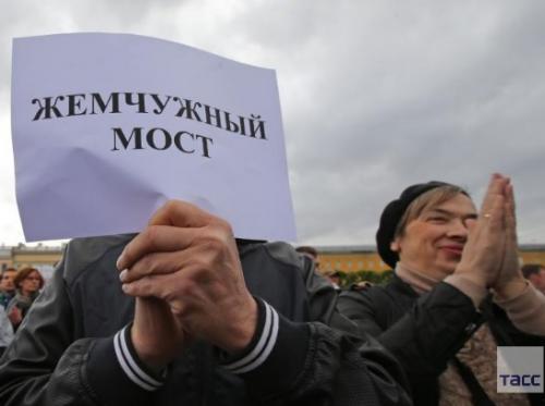 СМИ и противники моста Кадырова разошлись в оценках митинга